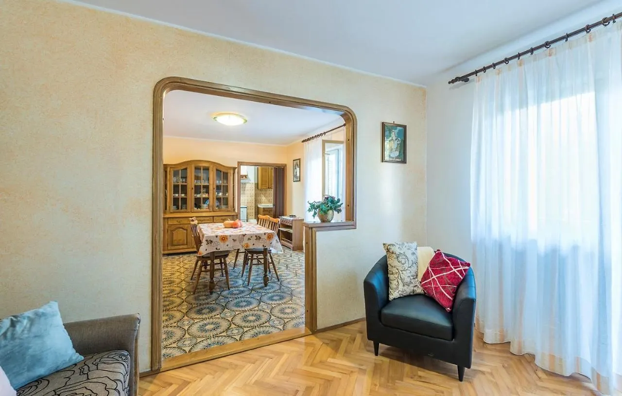 Ferienhaus Zora With Whirlpool Sveti Lovreč Pazenatički 0*,