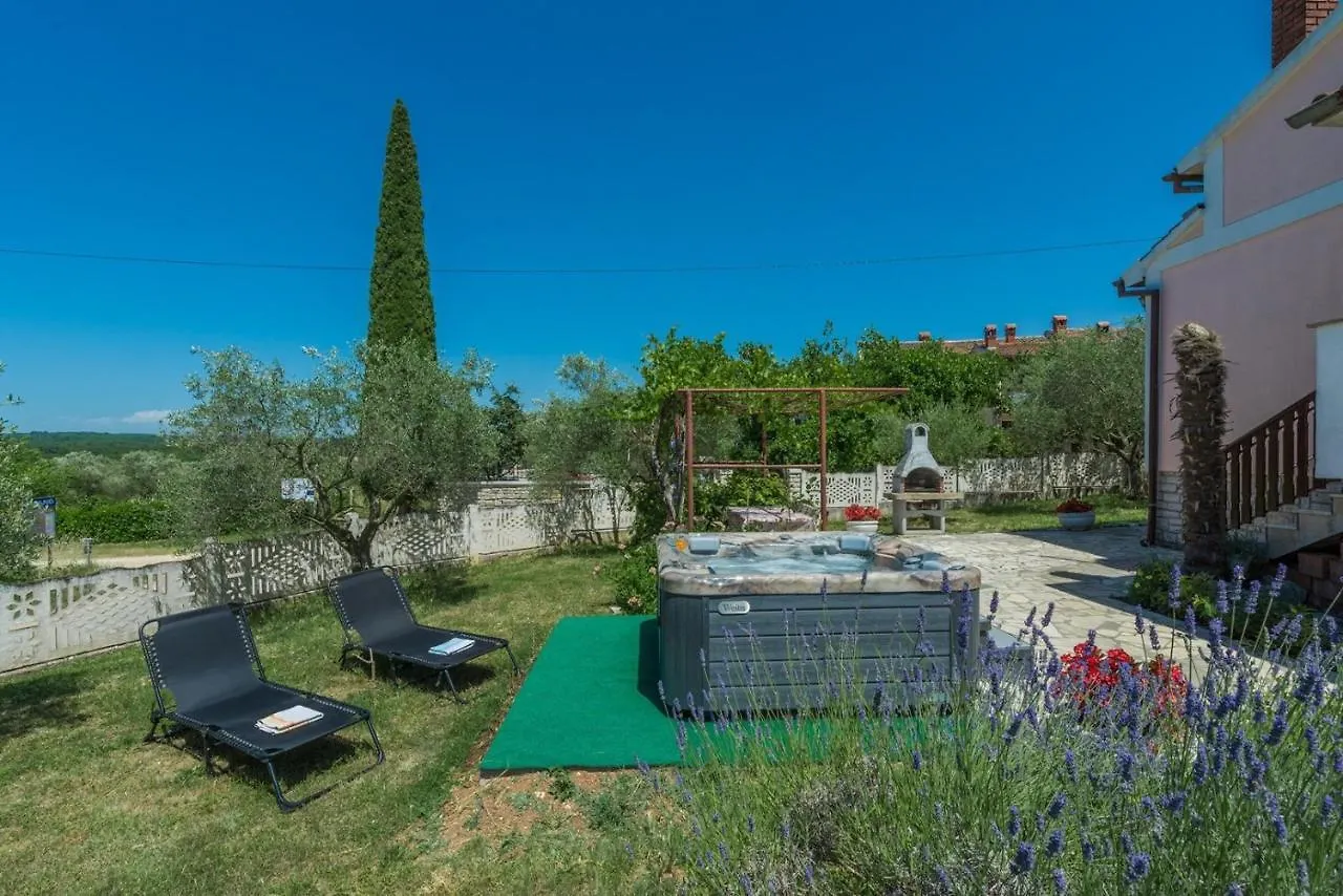 Ferienhaus Zora With Whirlpool Sveti Lovreč Pazenatički